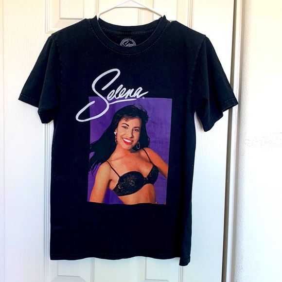 Selena Tee - Picture 1 of 4